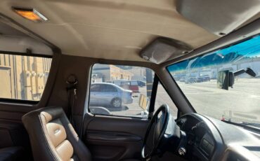 Ford-bronco-4x4-1994-white-1