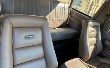 Ford-bronco-4x4-1994-white