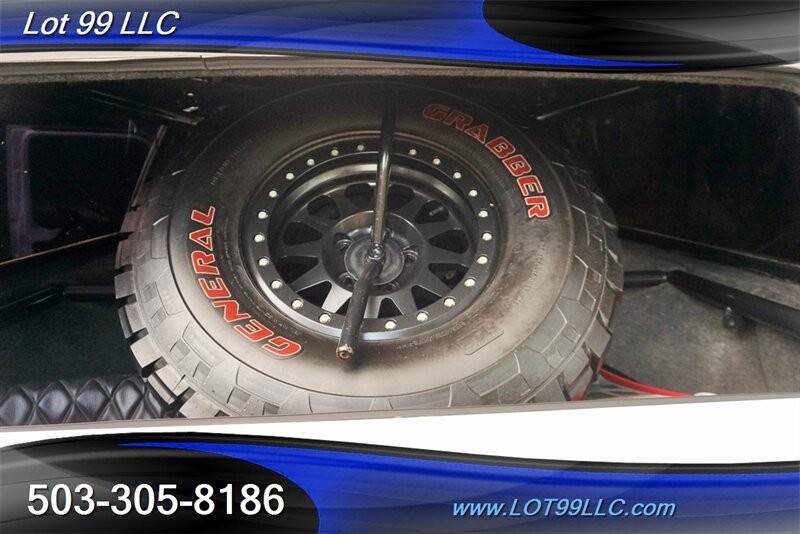 Ford-bronco-custom-build-troph-1991-white-15