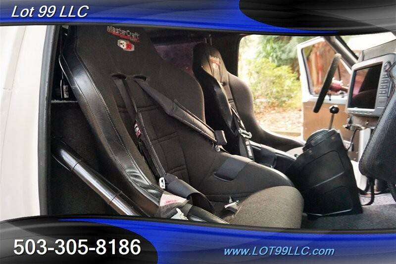 Ford-bronco-custom-build-troph-1991-white-17