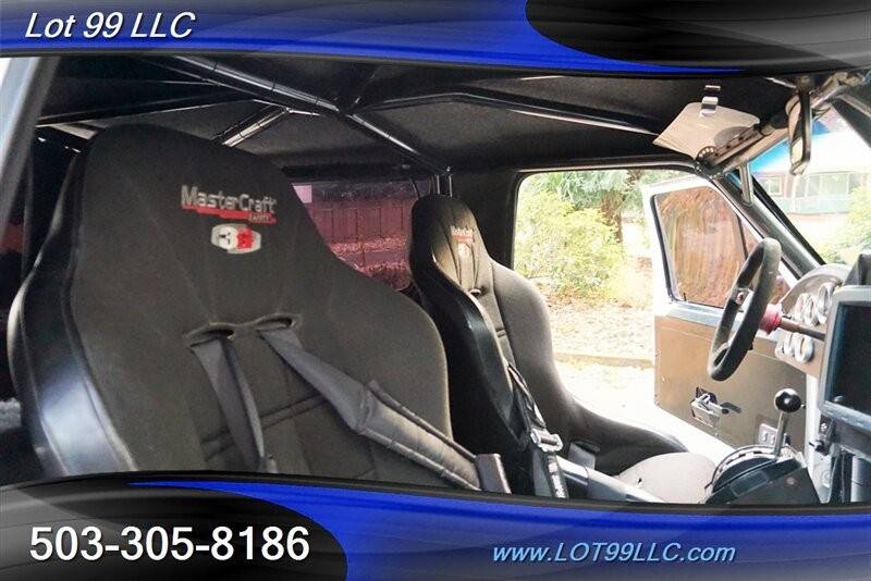 Ford-bronco-custom-build-troph-1991-white-18