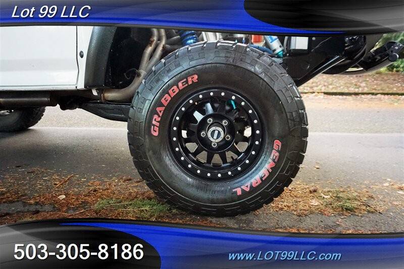 Ford-bronco-custom-build-troph-1991-white-3