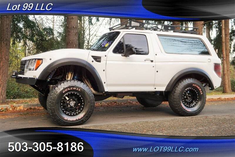 Ford-bronco-custom-build-troph-1991-white-4