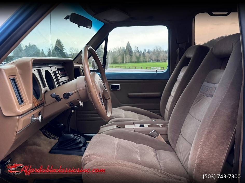 Ford-bronco-eddie-bauer-1986-10