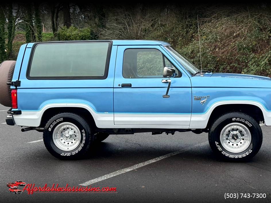 Ford-bronco-eddie-bauer-1986-14