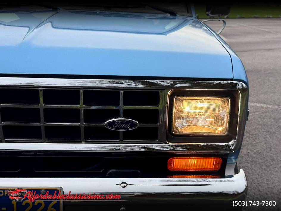 Ford-bronco-eddie-bauer-1986-15