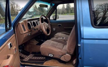 Ford-bronco-eddie-bauer-1986-17