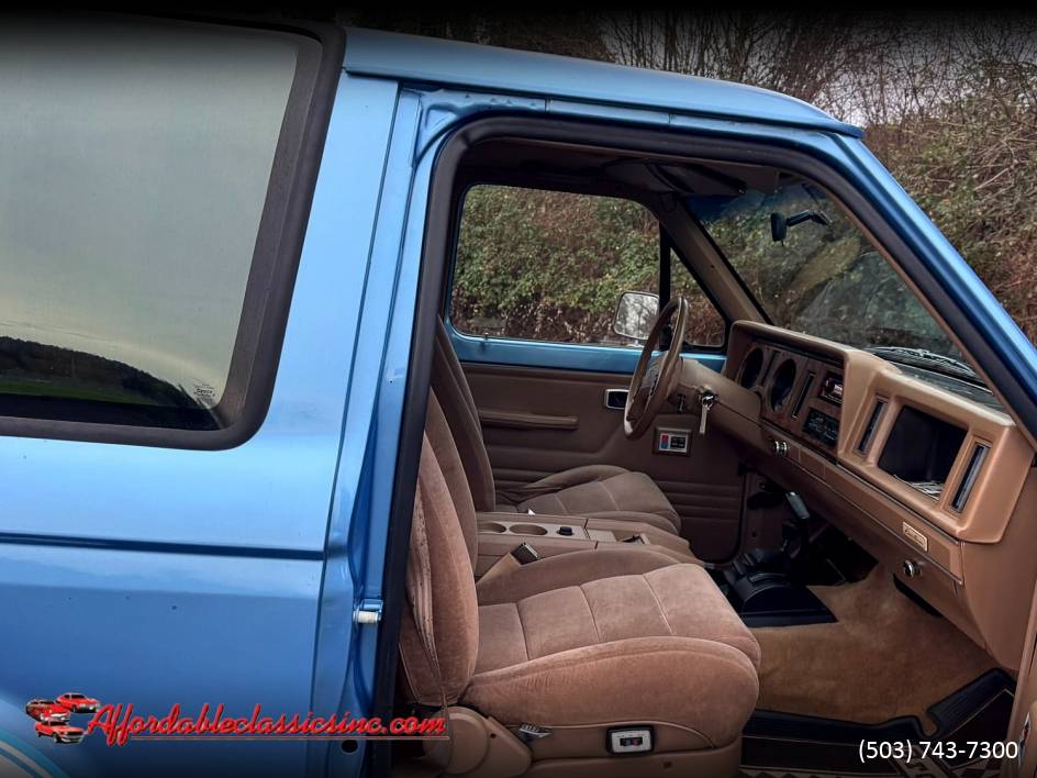 Ford-bronco-eddie-bauer-1986-22
