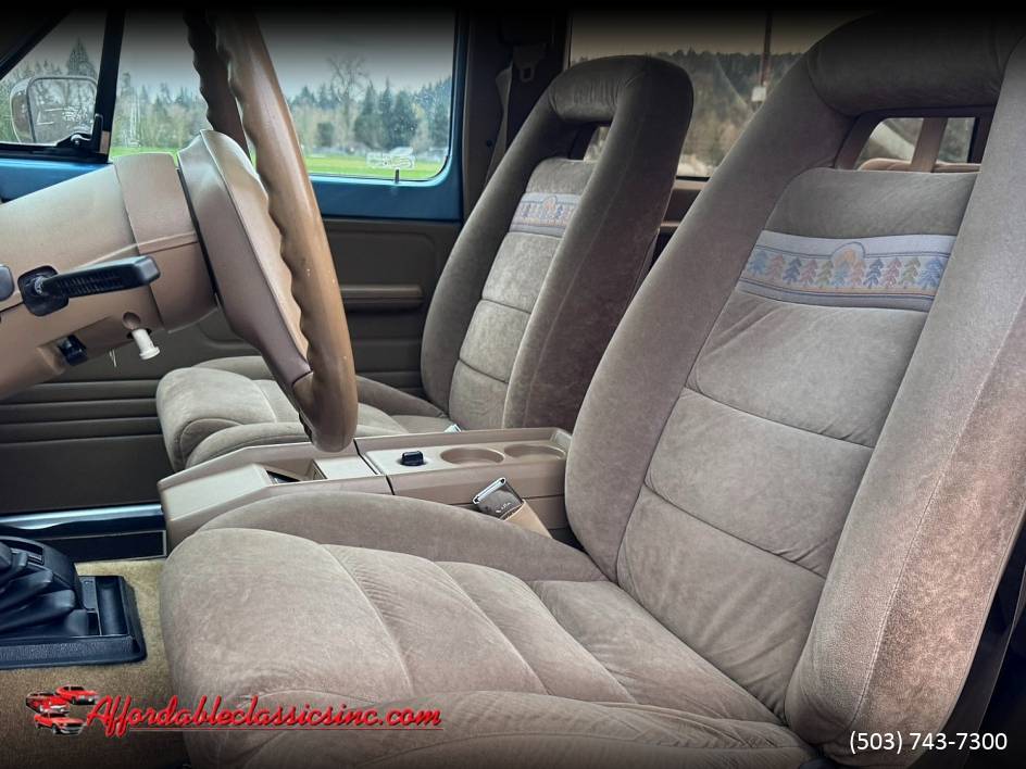 Ford-bronco-eddie-bauer-1986-4