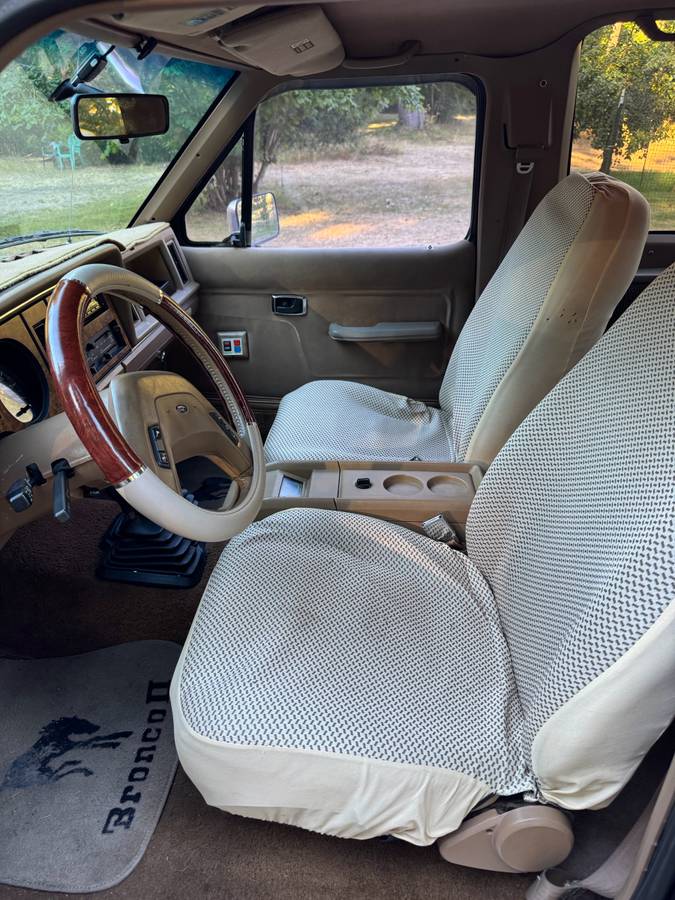 Ford-bronco-ii-1988-brown-10
