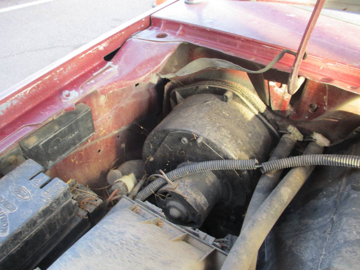 Ford-bronco-ii-xl-1989-red-14