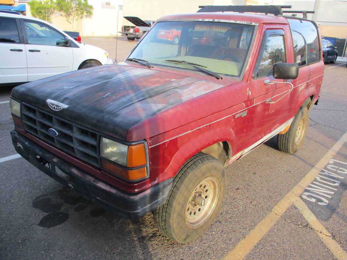 Ford-bronco-ii-xl-1989-red