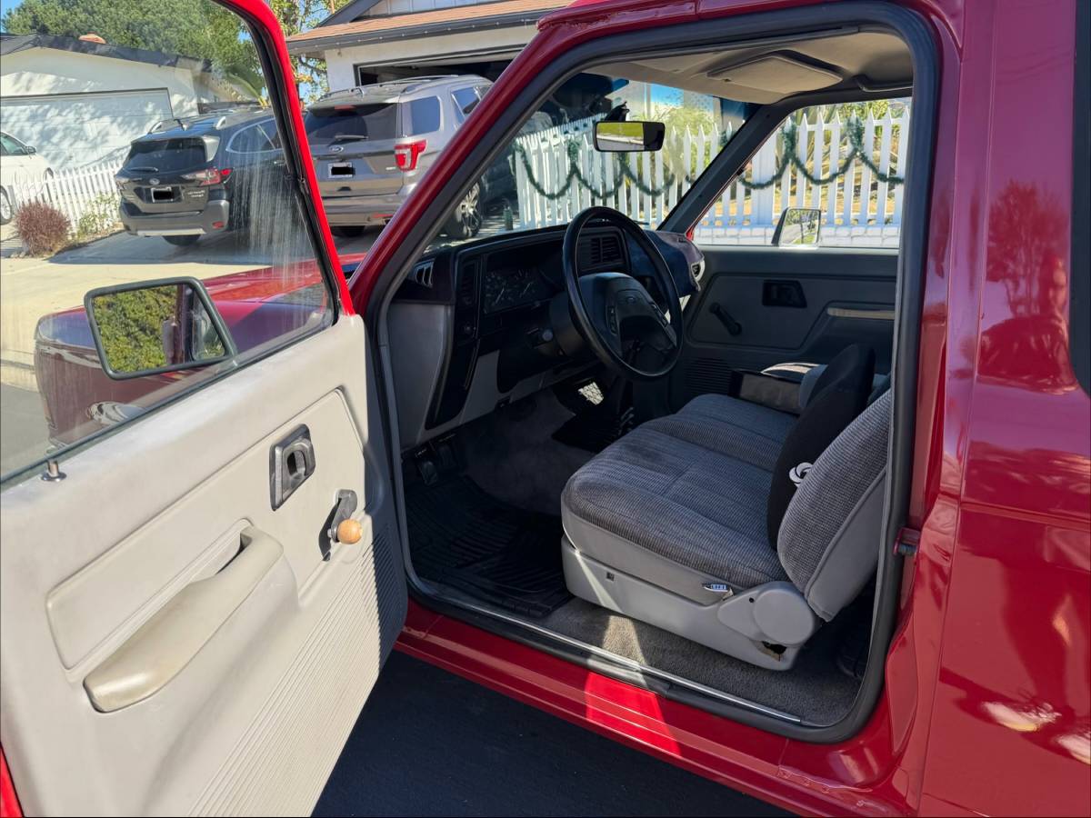Ford-bronco-ii-xl-1990-red-2