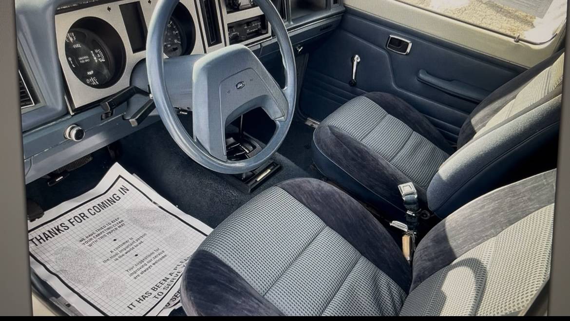 Ford-bronco-ll-1986-white-2