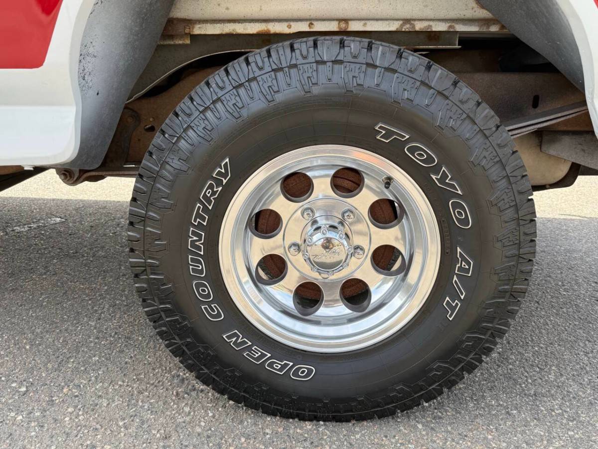 Ford-bronco-xl-2dr-suv-1996-white-10