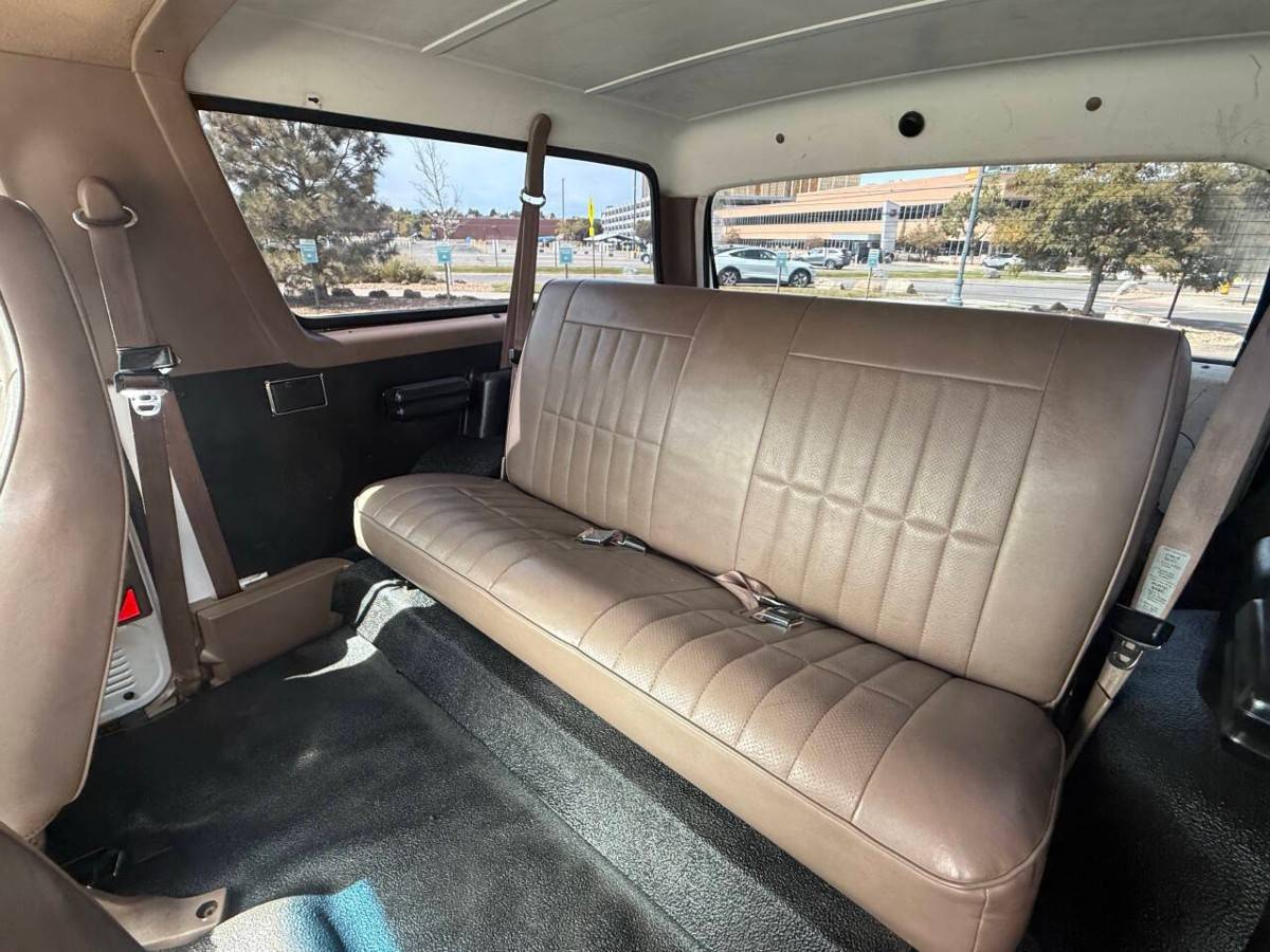 Ford-bronco-xl-2dr-suv-1996-white-14