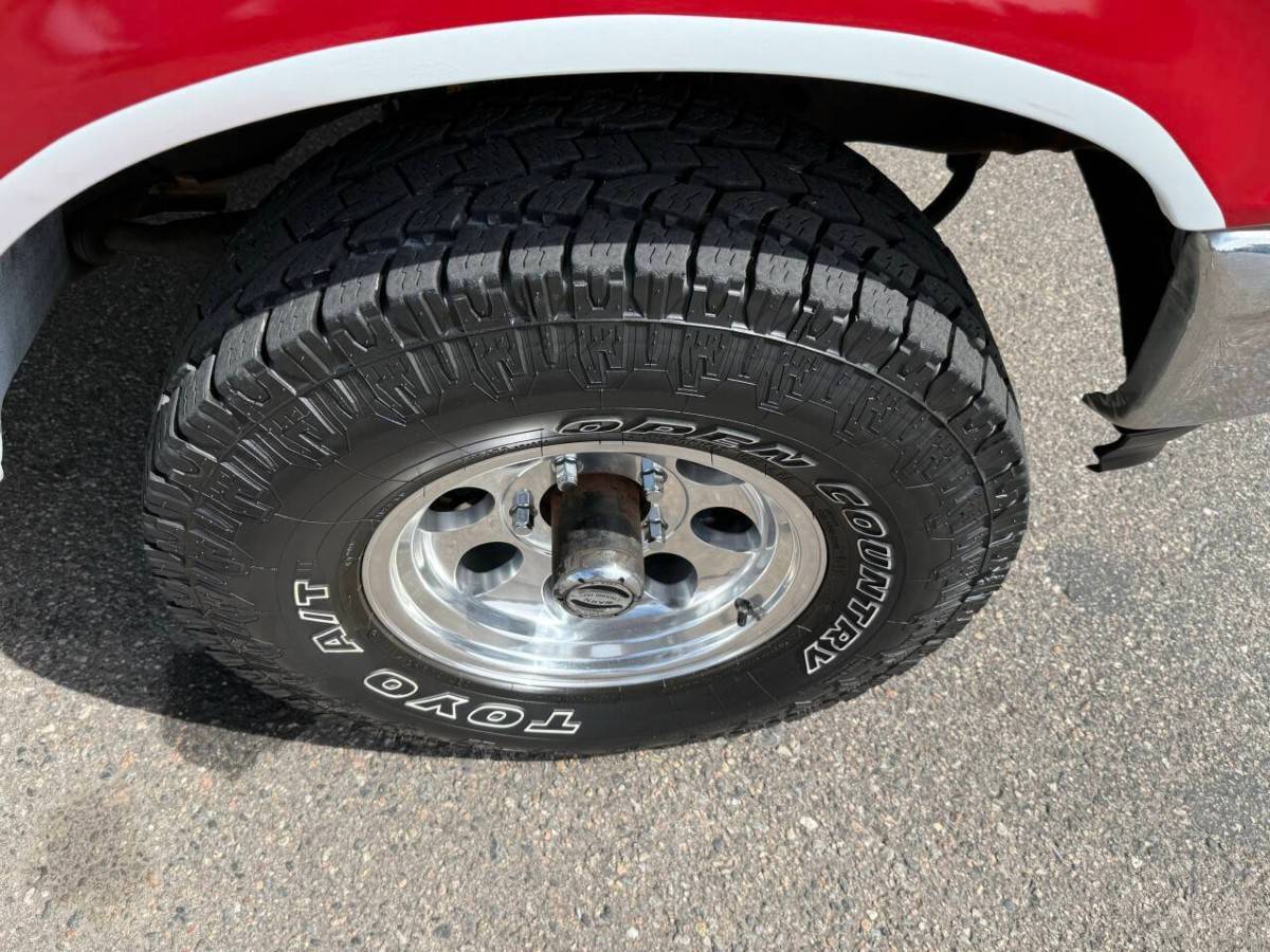 Ford-bronco-xl-2dr-suv-1996-white-22