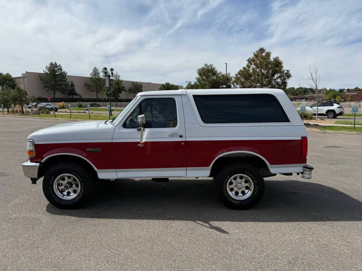 Ford-bronco-xl-2dr-suv-1996-white-8