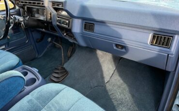 Ford-bronco-xlt-1986-blue-26