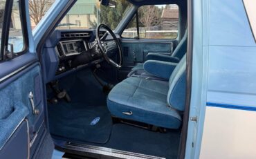 Ford-bronco-xlt-1986-blue-29