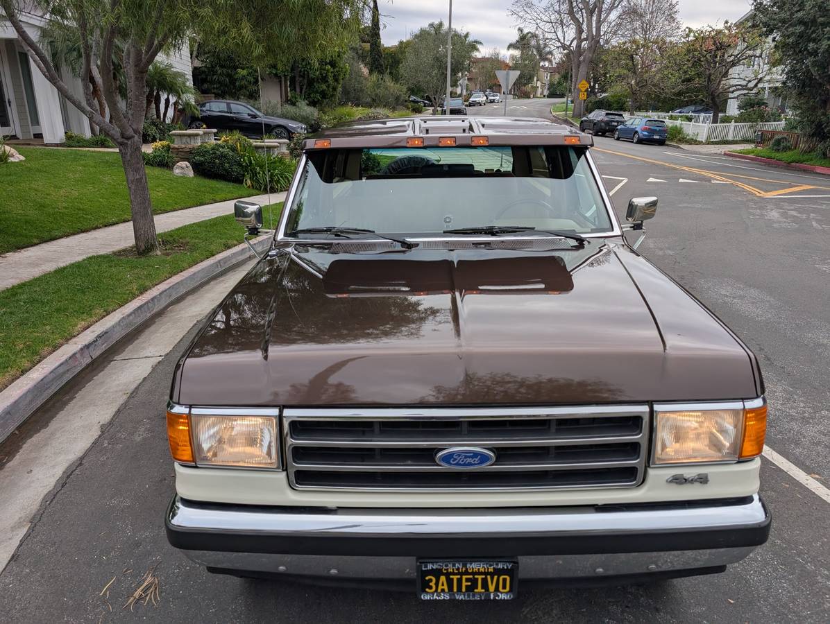 Ford-bronco-xlt-1989-brown-4