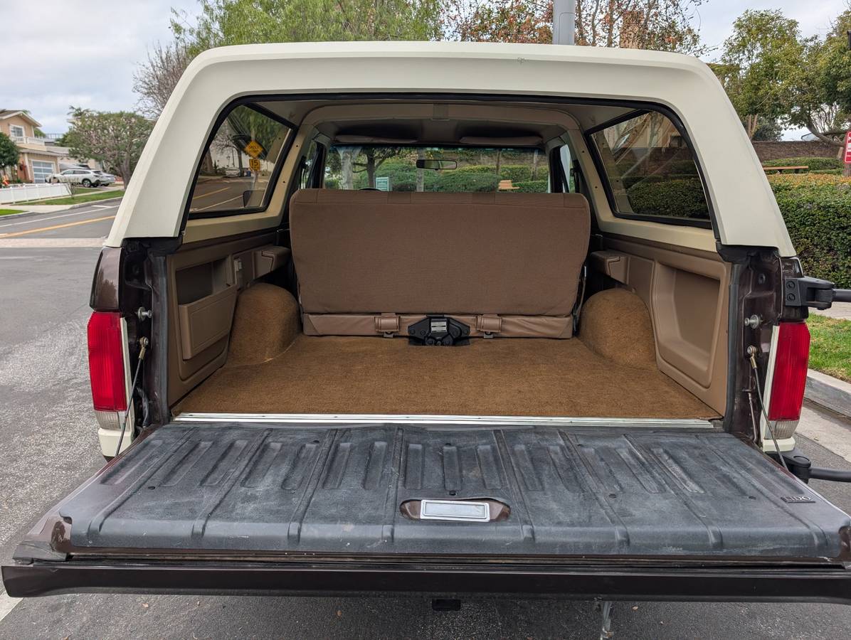 Ford-bronco-xlt-1989-brown-6