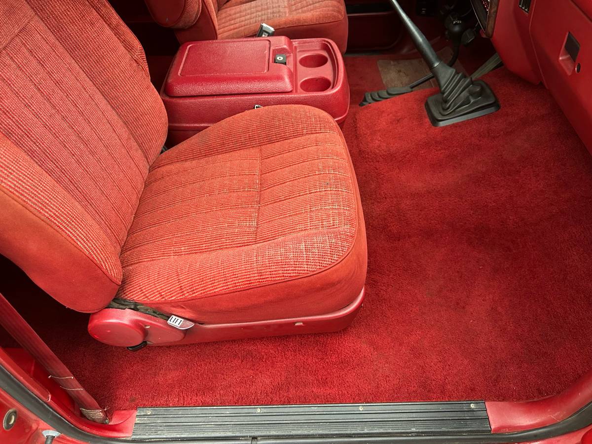 Ford-bronco-xlt-1989-red-1