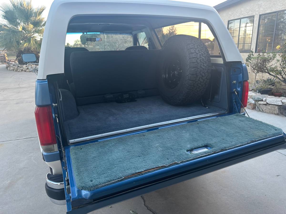 Ford-bronco-xlt-1990-blue-11