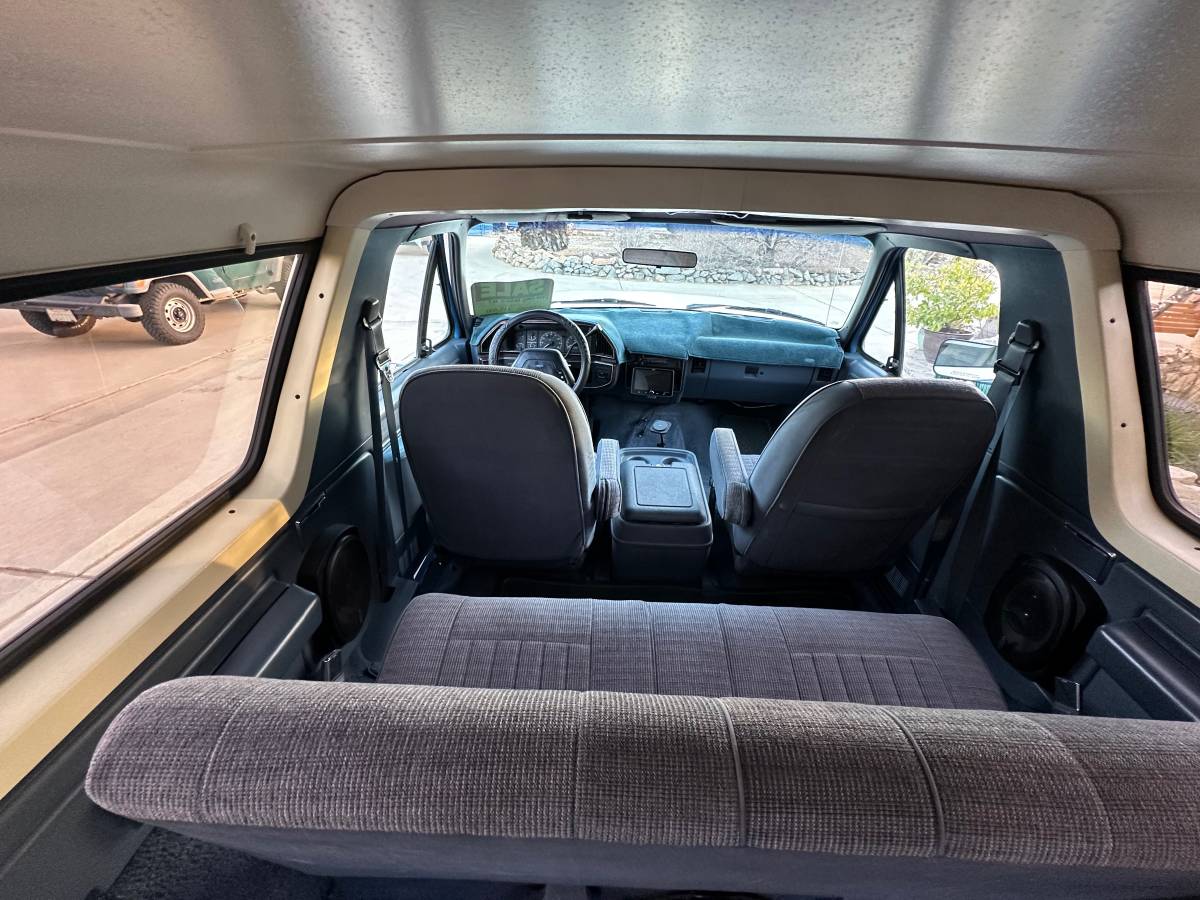 Ford-bronco-xlt-1990-blue-9