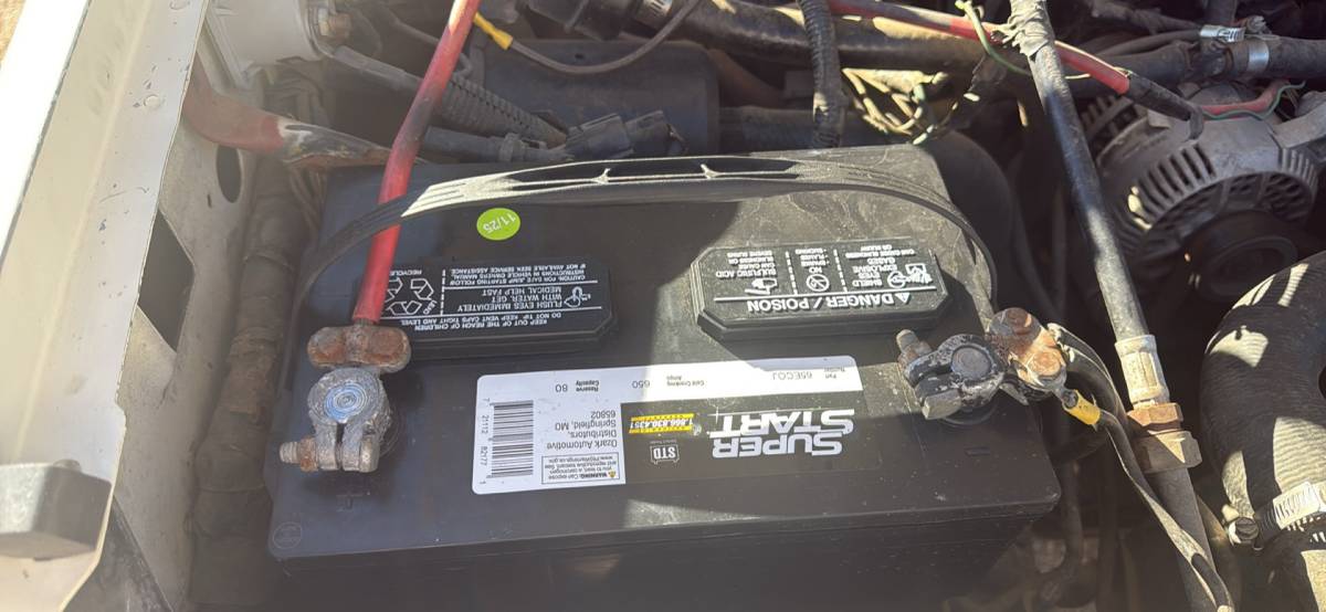 Ford-bronco-xlt-1990-white-10