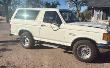 Ford-bronco-xlt-1990-white
