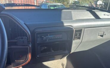 Ford-bronco-xlt-1990-white-9