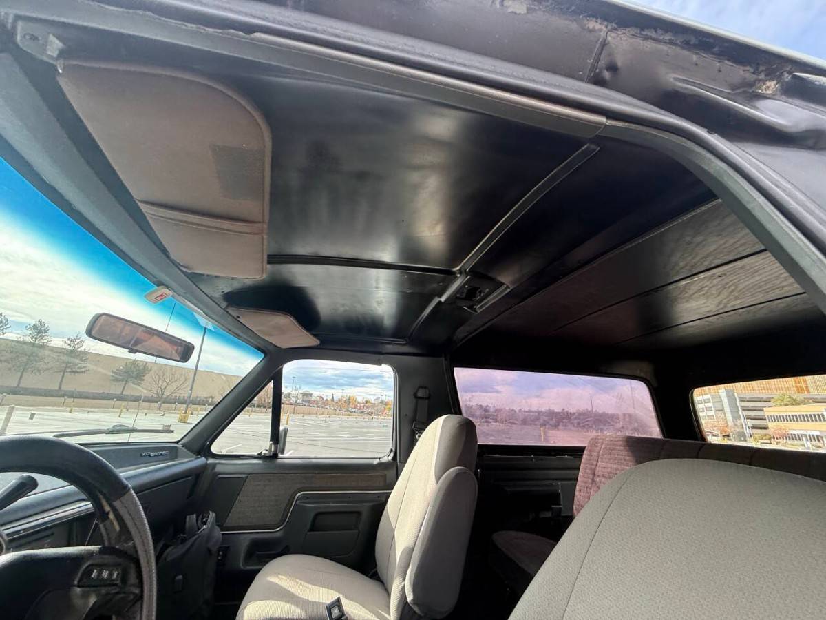 Ford-bronco-xlt-2dr-suv-1990-black-3