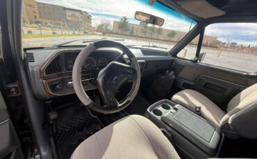 Ford-bronco-xlt-2dr-suv-1990-black-4