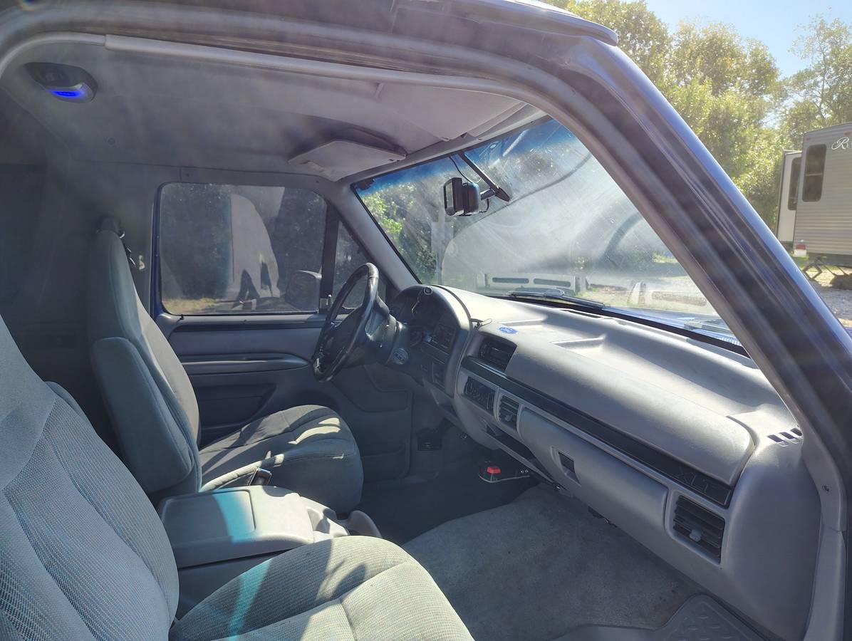 Ford-bronco-xlt-302-high-performance-1996-blue-3