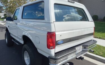 Ford-bronco-xlt-5.0-1992-white-1