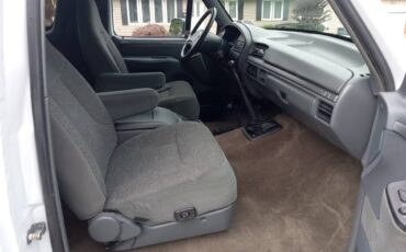 Ford-bronco-xlt-5.0-1992-white-16