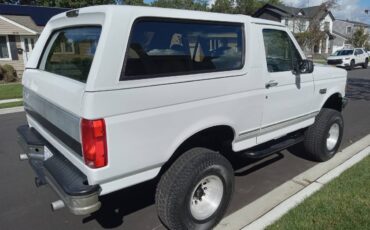 Ford-bronco-xlt-5.0-1992-white-3