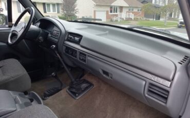 Ford-bronco-xlt-5.0-1992-white-9