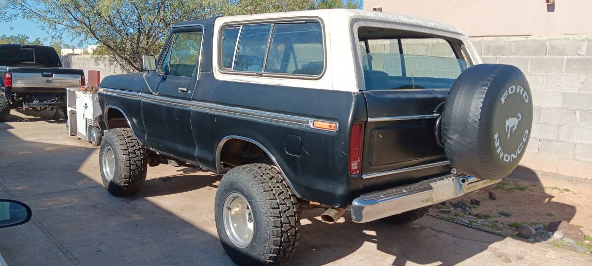 Ford-bronco-xlt-ranger-1979-10