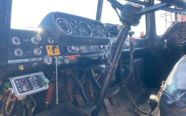 Ford-c-series-1985-red-8