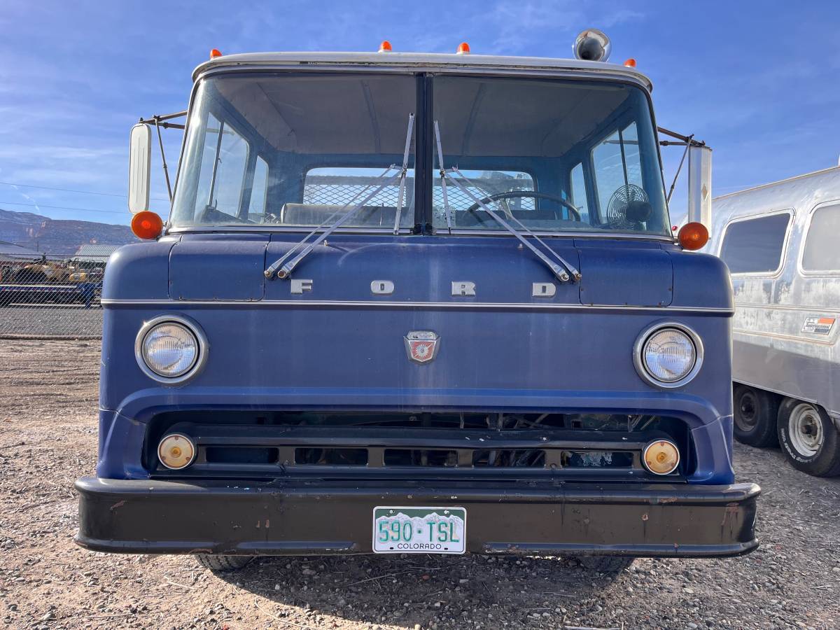 Ford-c600-1964-blue-5