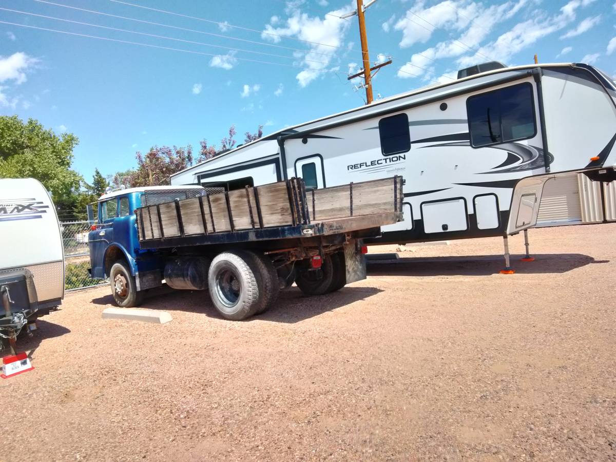 Ford-c600-1964-blue-9