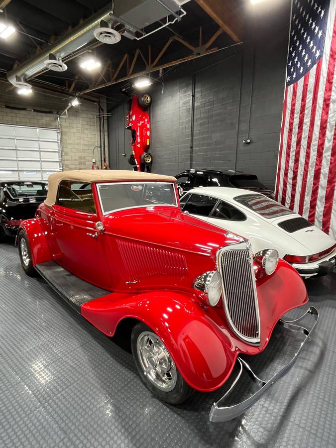 Ford-cabriolet-1934-red-2