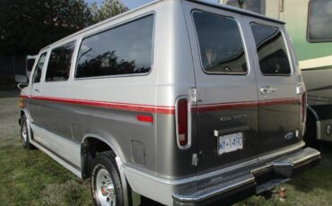 Ford-clubwagon-xlt-1991-blue-10