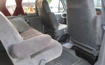 Ford-clubwagon-xlt-1991-blue-11