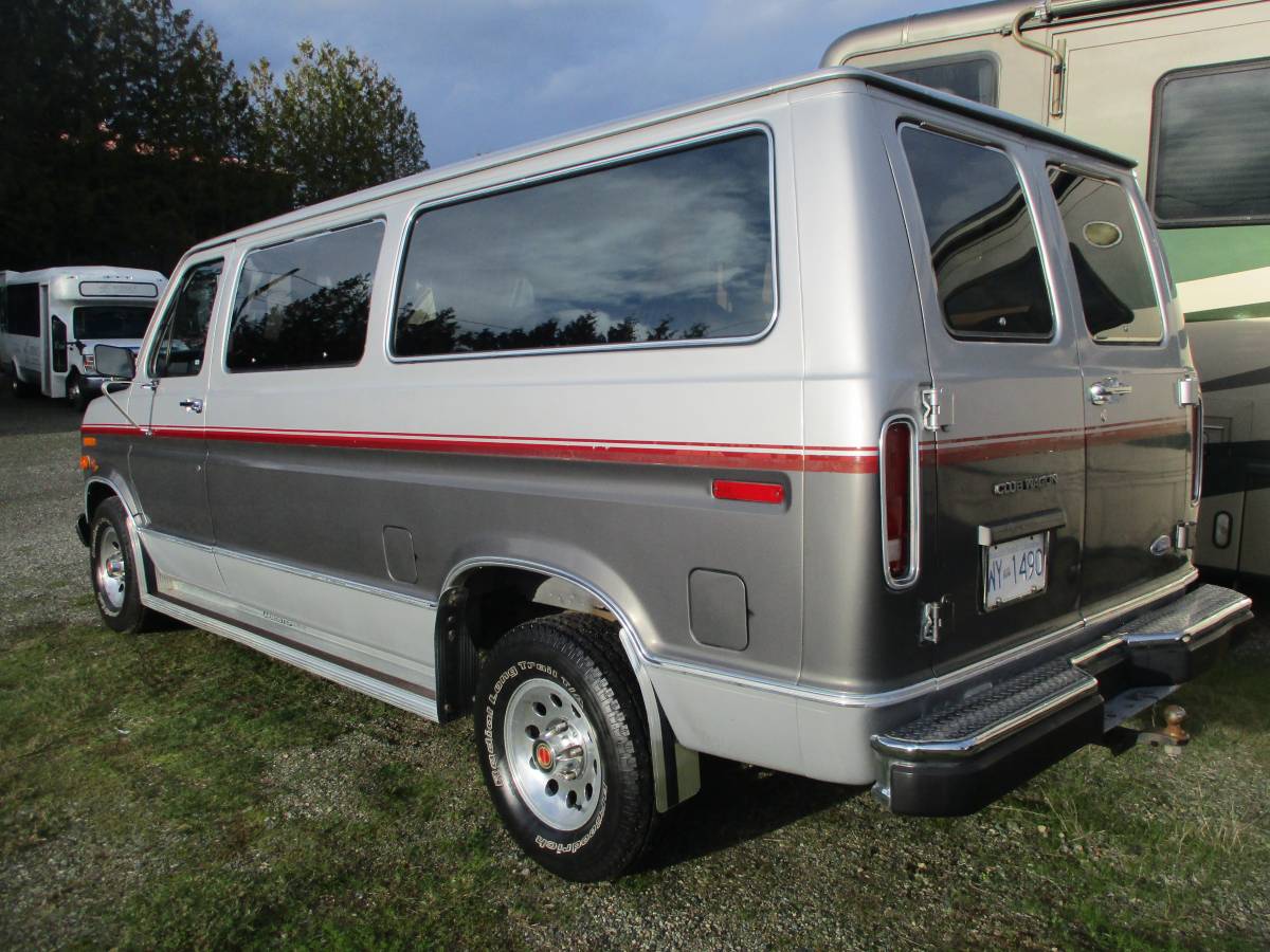 Ford-clubwagon-xlt-1991-blue-4