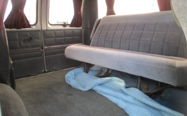 Ford-clubwagon-xlt-1991-blue-9