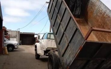 Ford-commercial-f-600-super-duty-1992-white-13