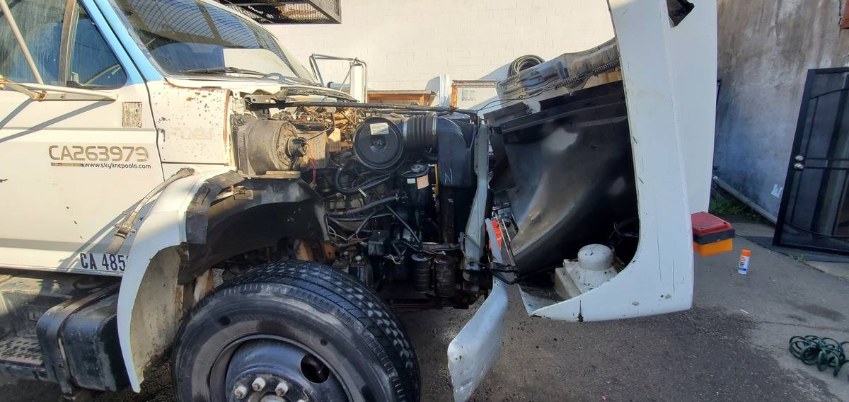 Ford-commercial-f-600-super-duty-1992-white-8